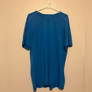 Men’s lululemon athletic shirt. Size large